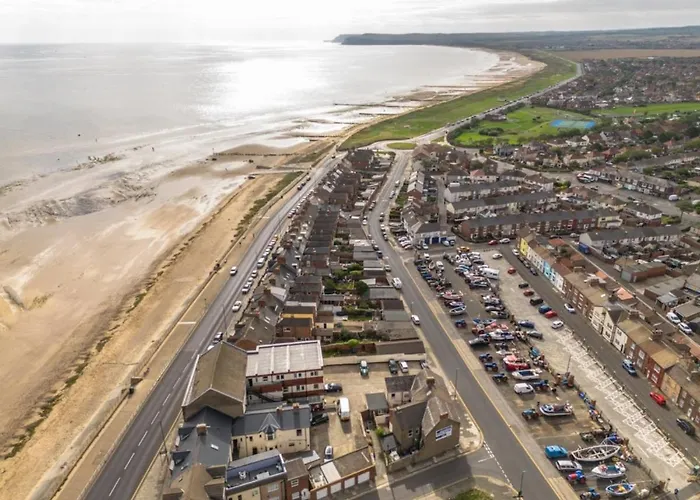 The Skipper's Rest - Beachfront Сasa de vacaciones
